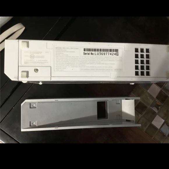 Nintendo Wii Console Compatible White RVL-001 W Extra Accessories - Picture 5 of 15